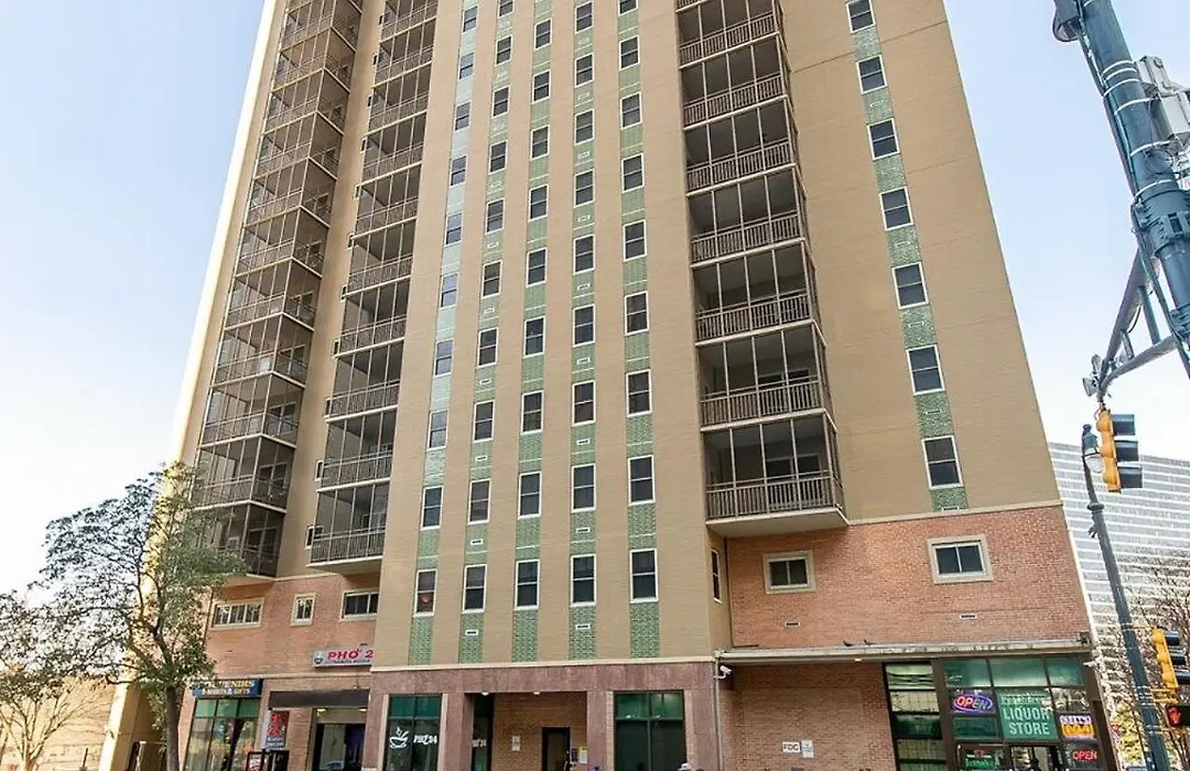 High Rise Downtown Condo With Skyline View-1